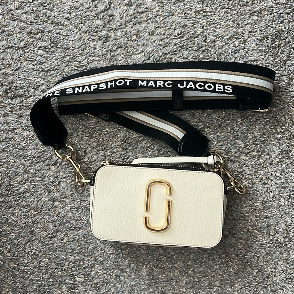 Marc Jacob’s The snapshot purse